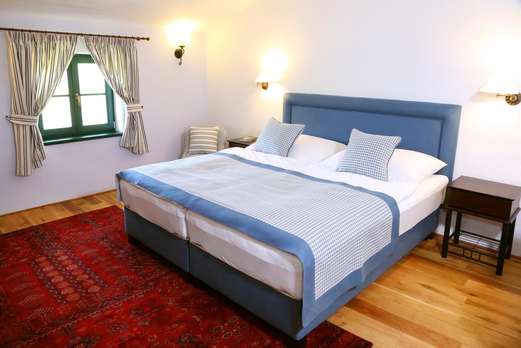 Boutique Hotel Pri Mlyne Лозорно Екстер'єр фото